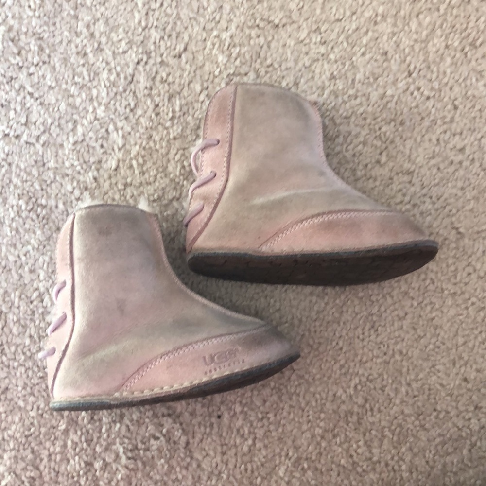 Pink Uggs size small